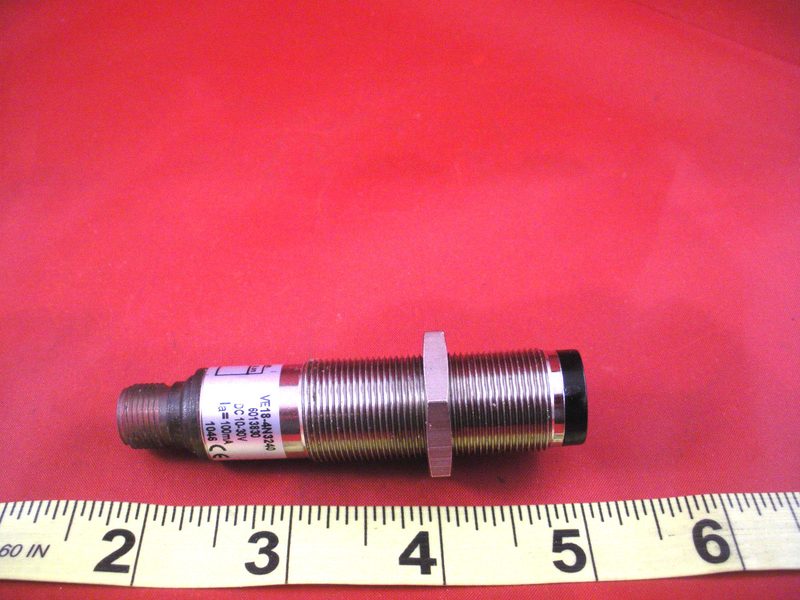 Фотоэлектрический датчик SICK VE18-4N3240