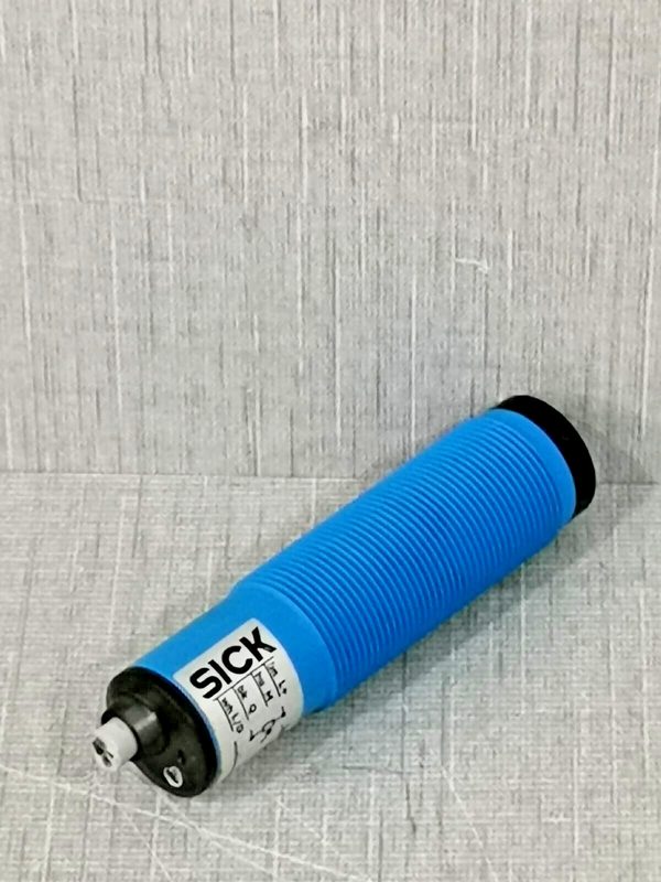 Фотоэлектрический датчик SICK VE18-4N3612