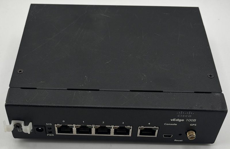 Маршрутизатор Cisco VEDGE-100B-AC-K9