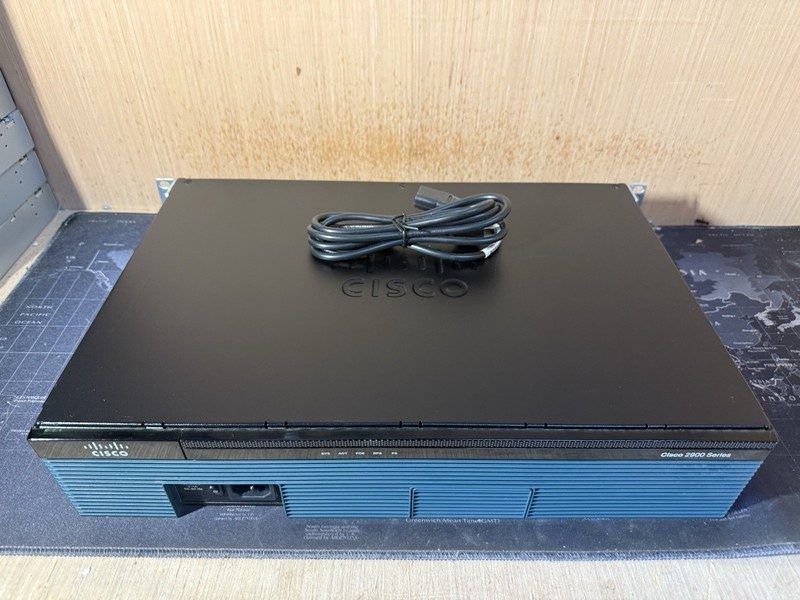 Маршрутизатор Cisco VIC2-2FXO