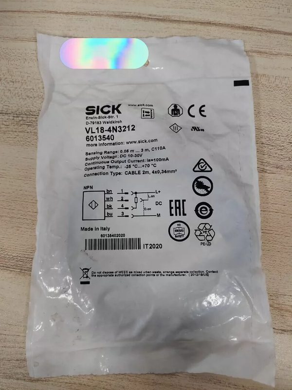Фотоэлектрический датчик SICK VL18-4N3212