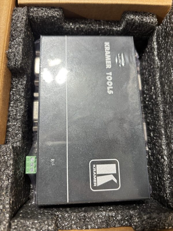 Видеокоммутатор Kramer VP-211