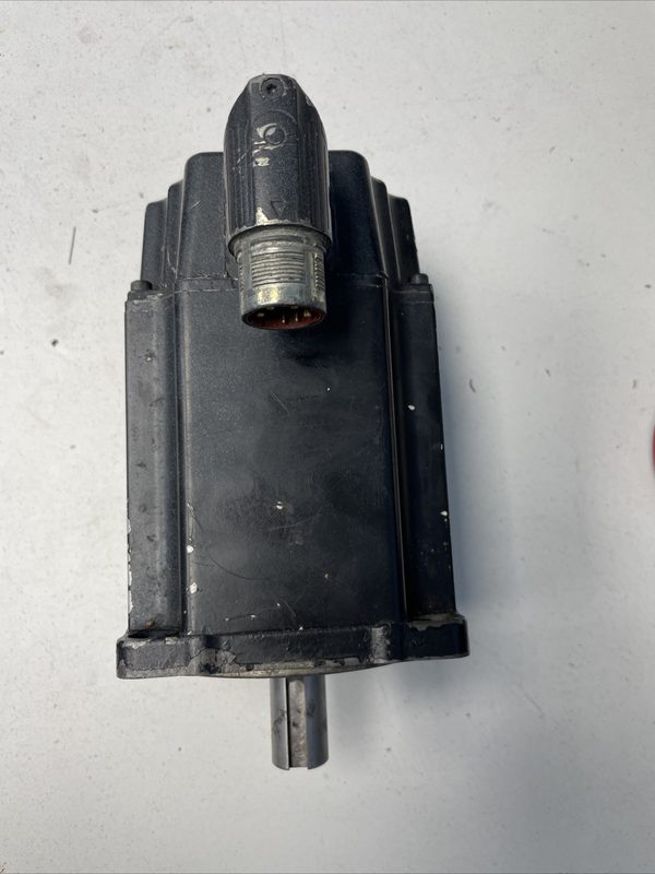 Серводвигатель Allen-Bradley VPL-A1152F-PJ12AA