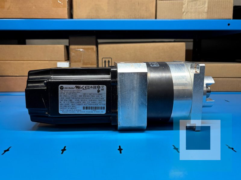 Серводвигатель Allen-Bradley VPL-A1152F-PK12AA