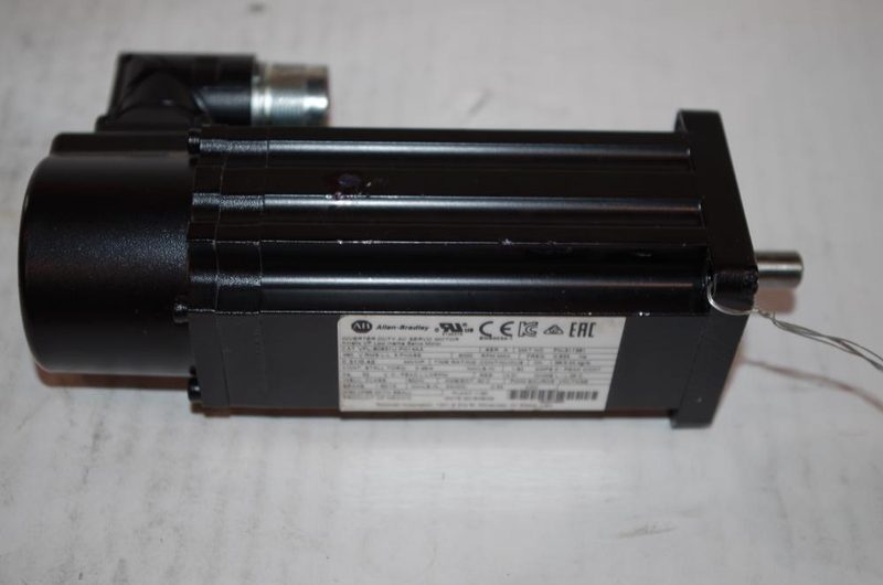 Серводвигатель Allen-Bradley VPL-B0631U-PK14AA