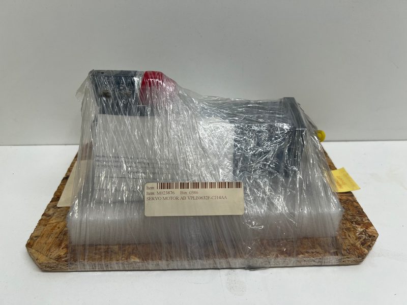 Серводвигатель Allen-Bradley VPL-B0632F-CJ14AA