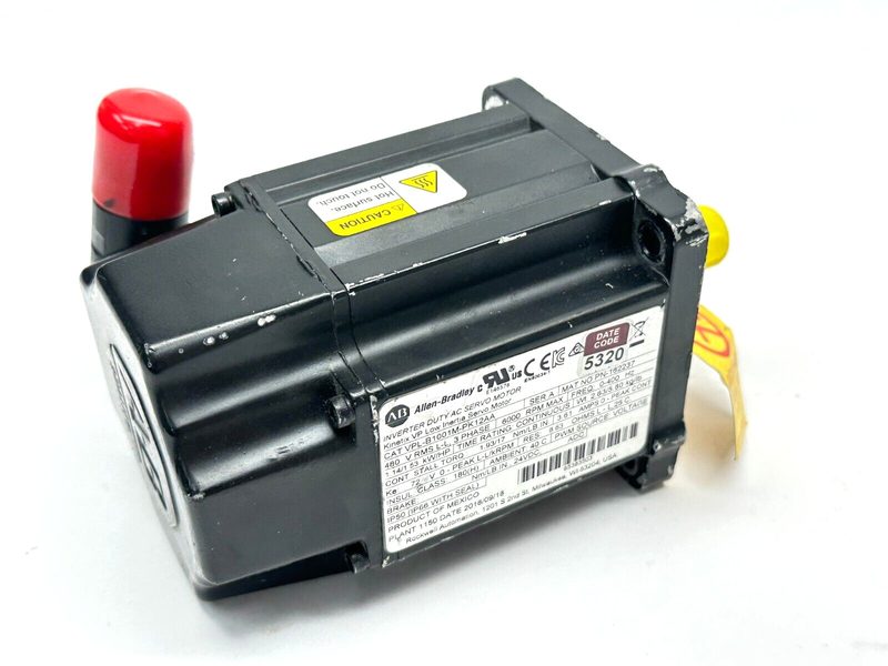 Серводвигатель Allen-Bradley VPL-B1001M-PK12AA