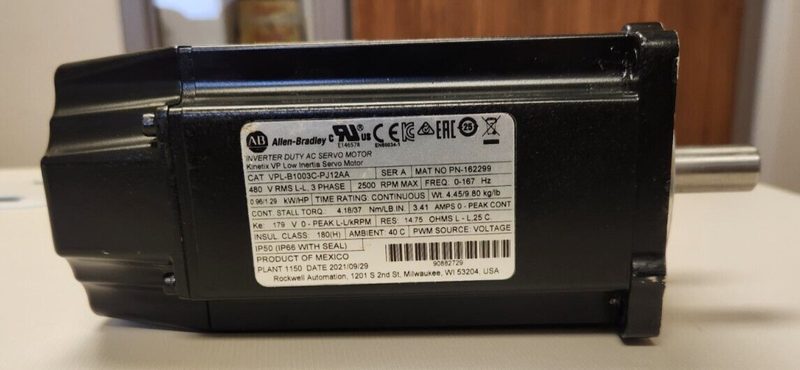 Серводвигатель Allen-Bradley VPL-B1003C-PJ12AA