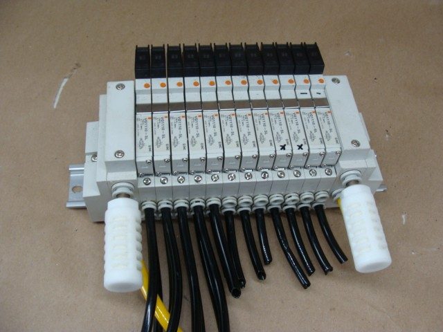 Электромагнитный клапан SMC VQ1110-5L