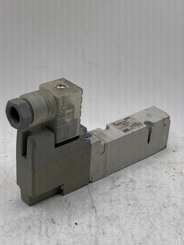 Электромагнитный клапан SMC VQZ2151-5YZ1