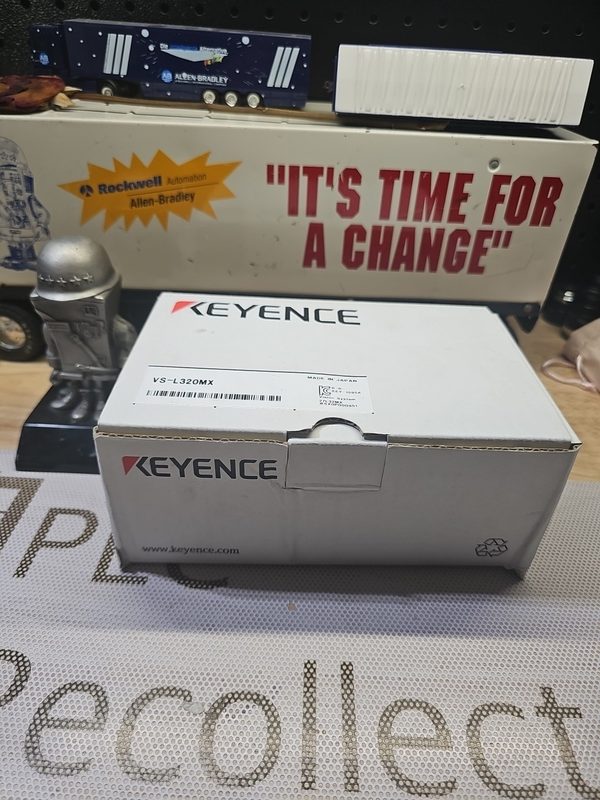 Камера машинного зрения Keyence VS-L320MX