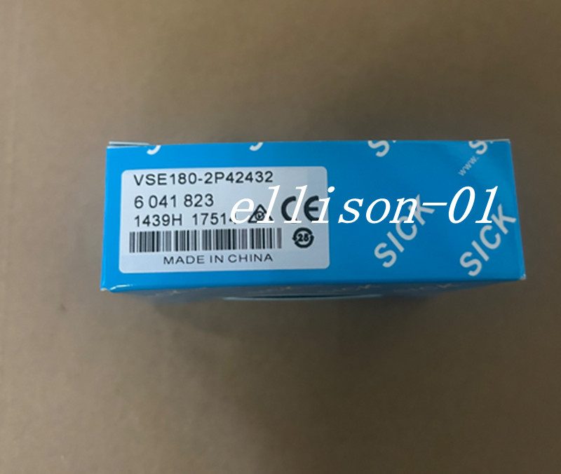 Фотоэлектрический датчик SICK VSE180-2P42432
