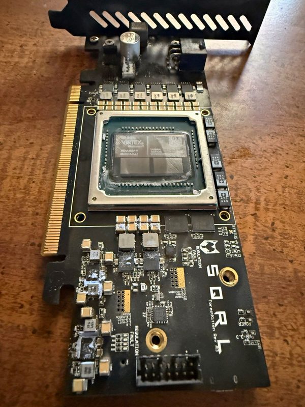 Микросхема ПЛИС Xilinx VU33P