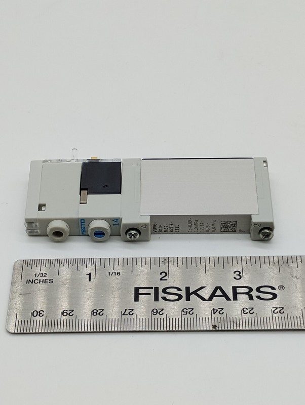 Электромагнитный клапан Festo VUVG-B10-M52-RZT-F-1T1L