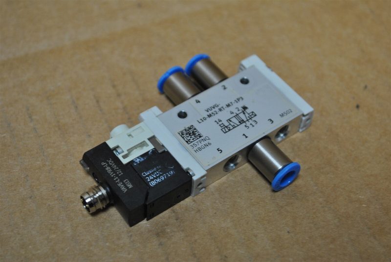 Электромагнитный клапан Festo VUVG-L10-M52-RT-M5-1P3