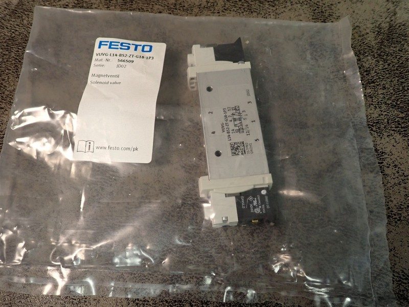 Электромагнитный клапан Festo VUVG-L14-B52-ZT-G18-1P3