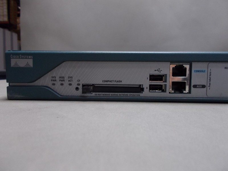 Маршрутизатор Cisco VWIC2-2MFT