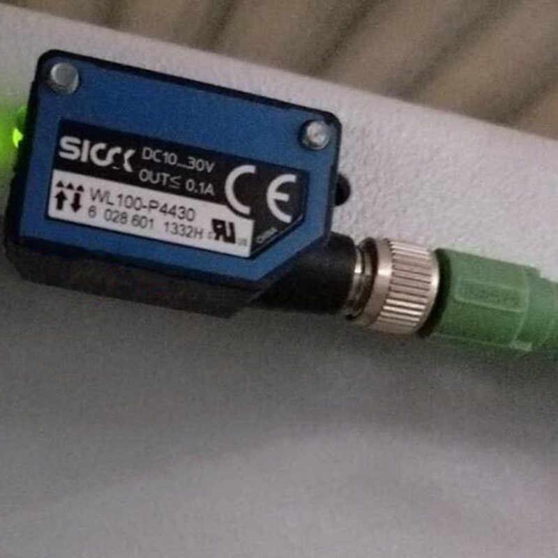 Фотоэлектрический датчик SICK WL100-P4430