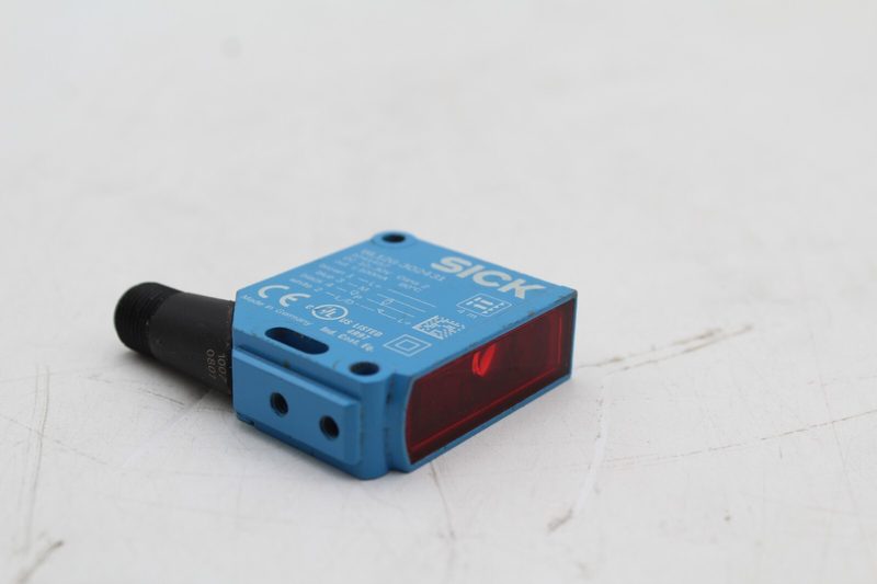 Фотоэлектрический датчик SICK WL12G-302431