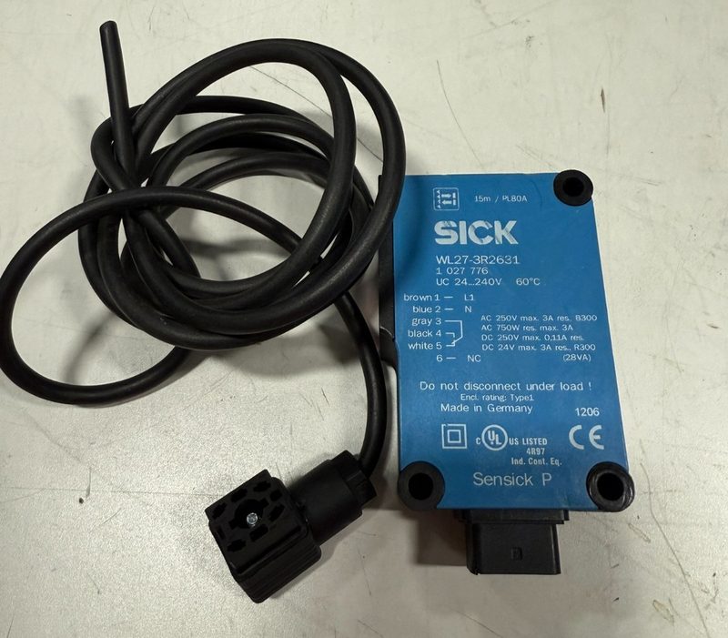 Фотоэлектрический датчик SICK WL27-3R2631
