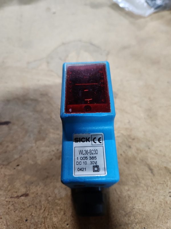 Фотоэлектрический датчик SICK WL36-B230