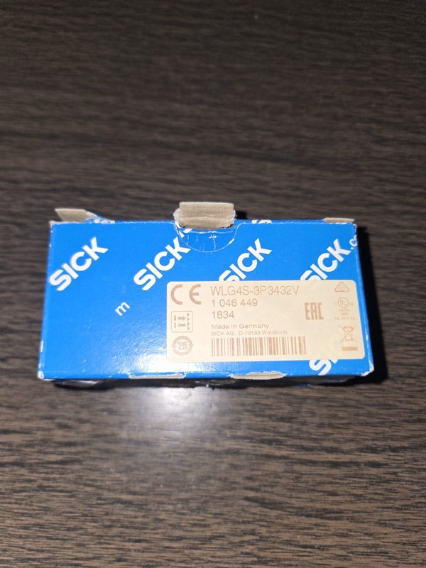 Фотоэлектрический датчик SICK WLG4S-3P3432V