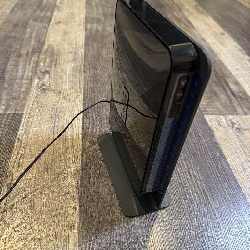 Маршрутизатор Netgear WNDR3700V2