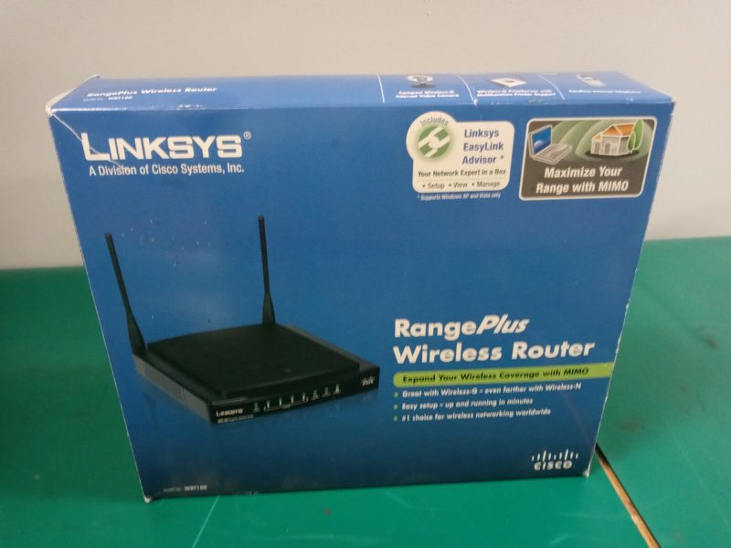Маршрутизатор Linksys WRT100