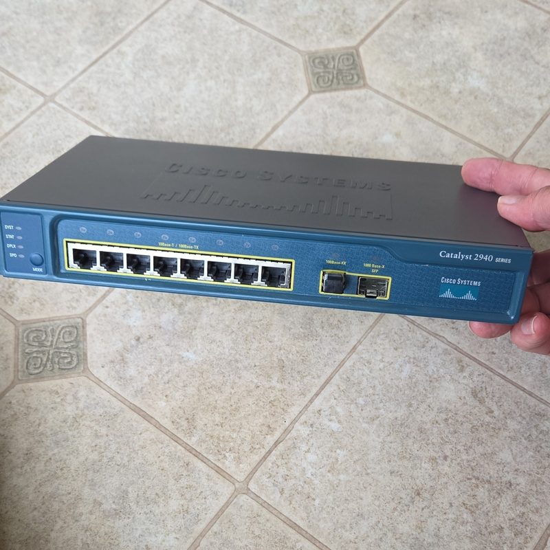 Коммутатор Cisco WS-C2940-8TF-S