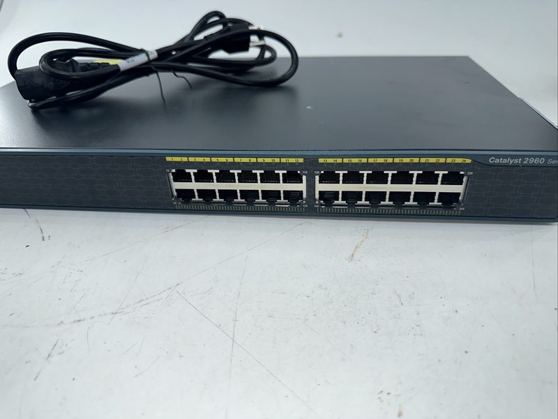 Коммутатор Cisco WS-C2960-24-S