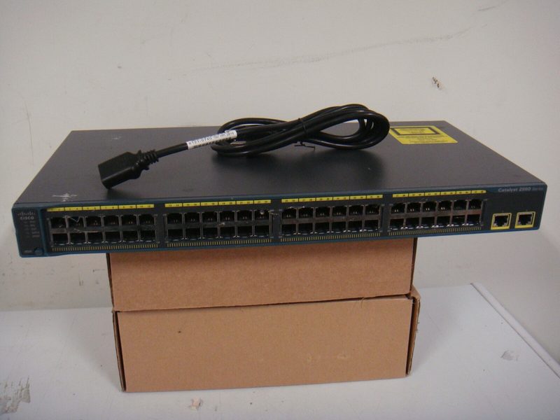 Коммутатор Cisco WS-C2960-24TT-L