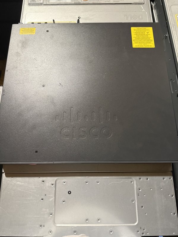 Коммутатор Cisco WS-C2960XR-24TS-I