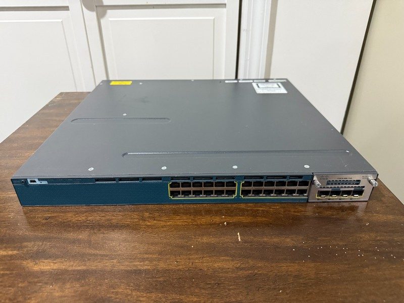 Коммутатор Cisco WS-C3560X-24P