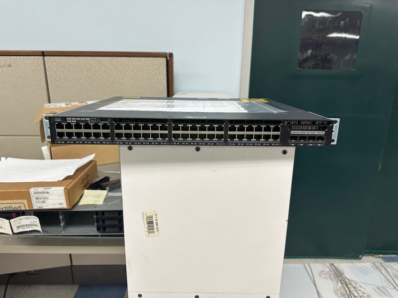 Коммутатор Cisco WS-C3650-48FD