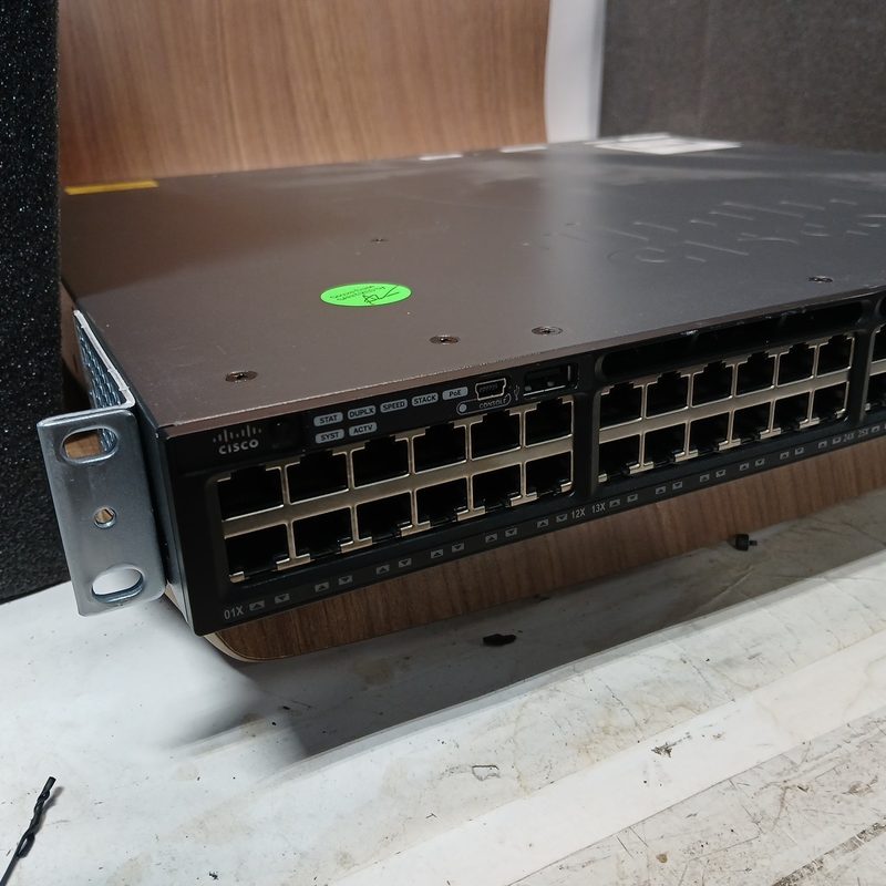 Коммутатор Cisco WS-C3650-48PD