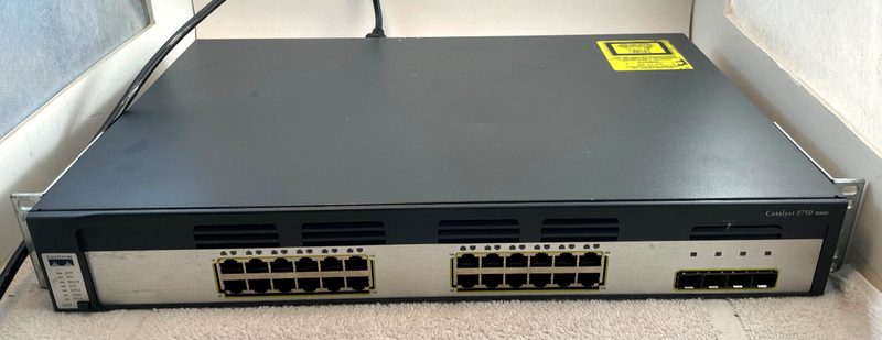 Коммутатор Cisco WS-C3750-24TS-S