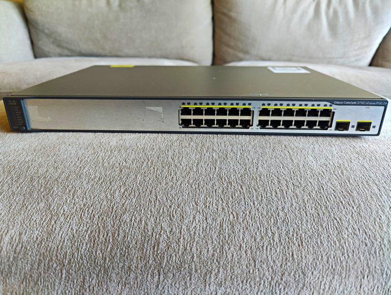 Коммутатор Cisco WS-C3750V2-24PS