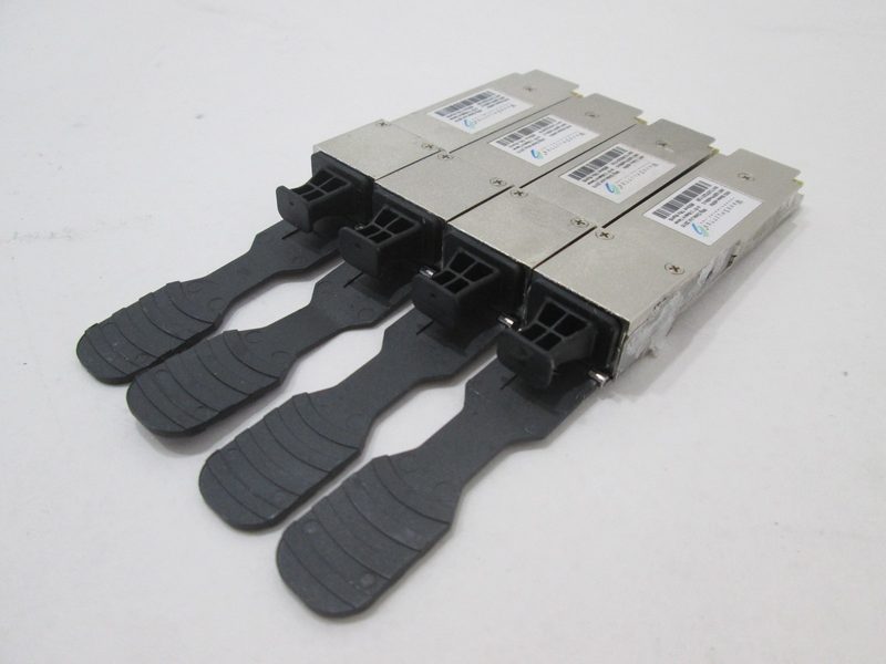 Трансивер WST-QSFP+ESR4-C