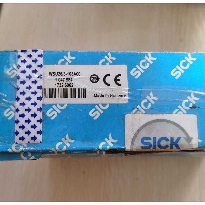 Фотоэлектрический датчик SICK WSU26-3-103A00