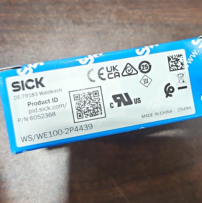Фотоэлектрический датчик SICK WS/WE100-2P4439