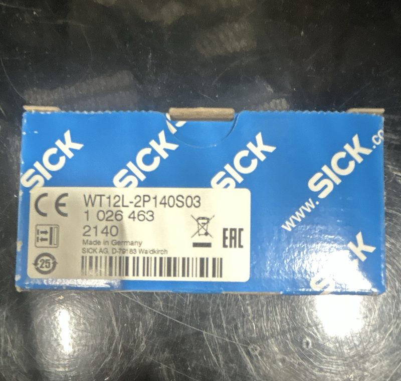 Фотоэлектрический датчик SICK WT12L-2P140S03