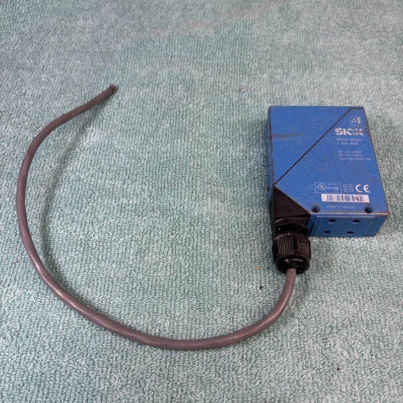 Фотоэлектрический датчик SICK WT24-2R220