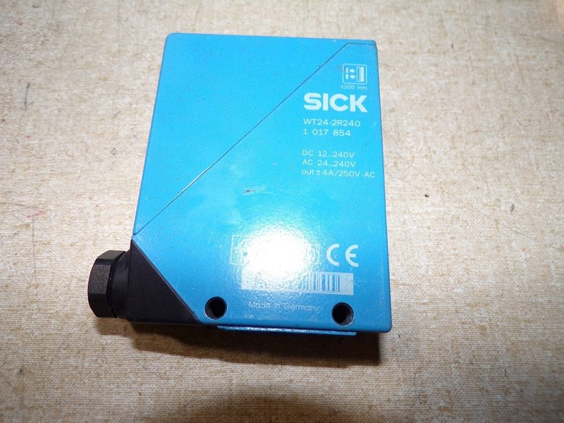 Фотоэлектрический датчик SICK WT24-2R240
