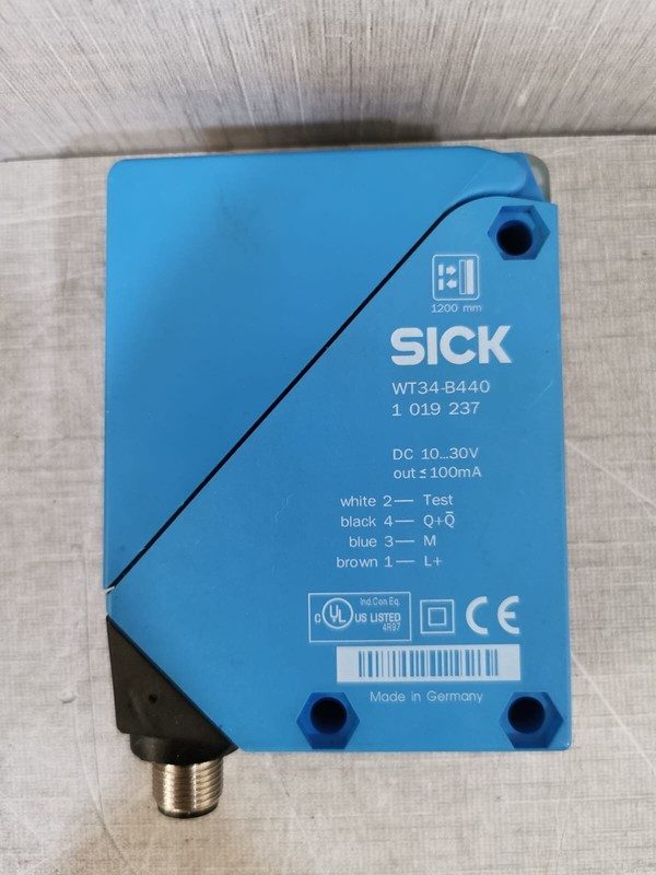 Фотоэлектрический датчик SICK WT34-B440