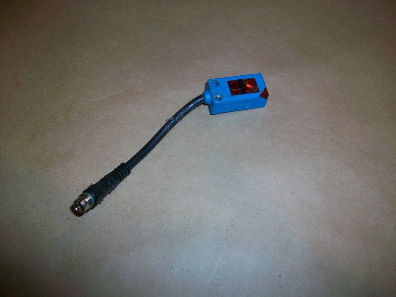 Датчик приближения SICK WT4-2P331