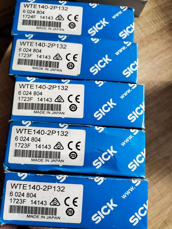 Фотоэлектрический датчик SICK WTE140-2P132