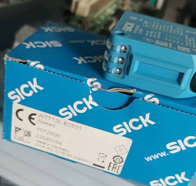 Фотоэлектрический датчик SICK WTT12L-B2531