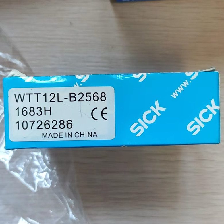 Фотоэлектрический датчик SICK WTT12L-B2568