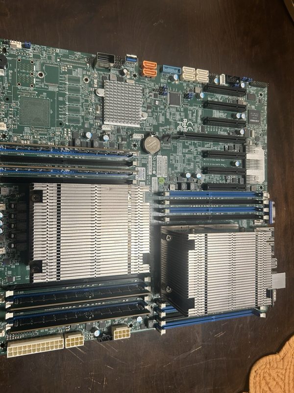 Материнская плата Supermicro X10DRH-IT