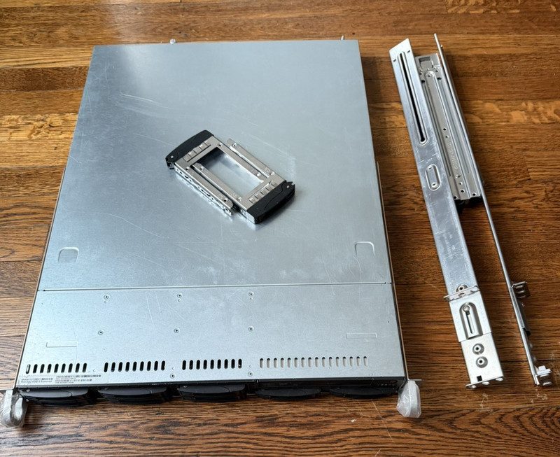 Сервер Supermicro X10DRW-I